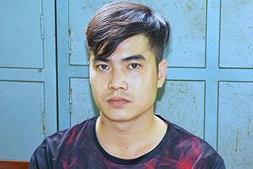 Mâu thuẫn trong lúc nhậu, thanh niên đâm chết hai người
