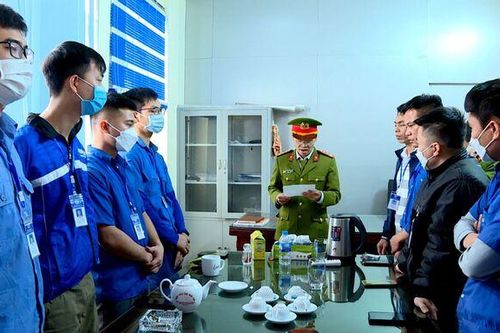 14 cán bộ Trung tâm đăng kiểm xe cơ giới ở Bắc Ninh nhận bôi trơn 6,5 tỷ đồng