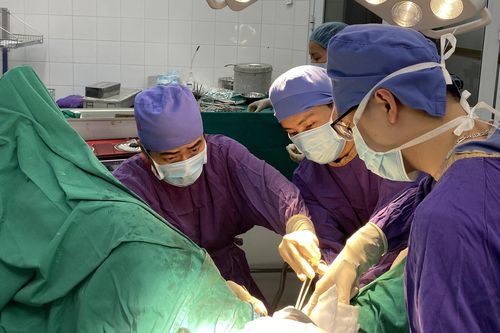 Mang thai lần 4 suýt tử vong vì… kiêng mổ mùng một