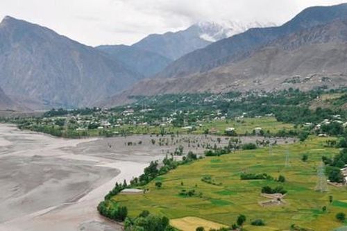 Tòa án Pakistan trả tự do cho kẻ hiếp dâm sau khi 'thỏa thuận' cưới nạn nhân