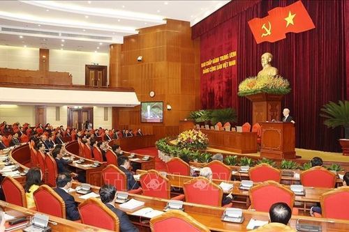 Ban Chấp hành Trung ương Đảng xem xét về công tác cán bộ