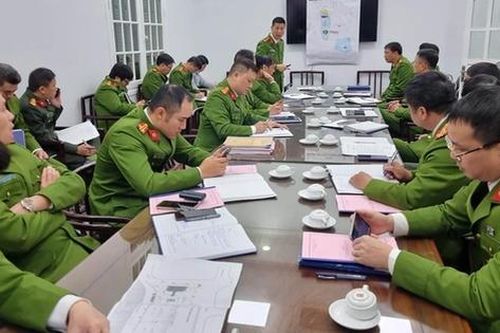 Chống giẫm đạp trong lễ hội Countdown chào năm mới