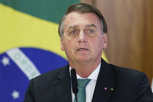 Tổng thống Brazil rời đất nước ngay trước khi hết nhiệm kỳ