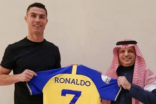 Ronaldo gia nhập Al-Nassr, nhận mức lương siêu cao
