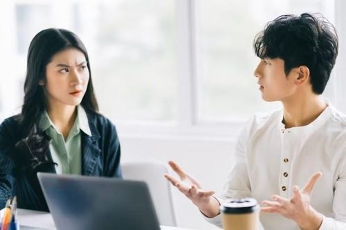 Bắt nạt nơi công sở không chỉ còn là bạo lực