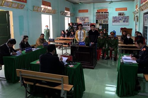 Trai bản góp tiền mua ma túy giá rẻ cùng 'phê pha'