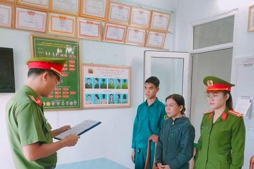 Chiếm đoạt tài sản, 3 'quý bà' ở Quảng Nam bị bắt giam
