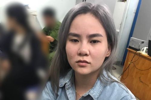 'Tú bà' 23 tuổi cầm đầu đường dây mại dâm qua mạng ở TPHCM
