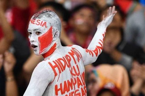 CĐV Indonesia giẫm lên quốc kỳ Thái Lan, LĐBĐ Thái Lan vào cuộc