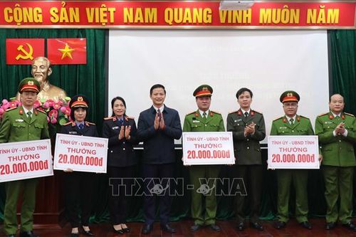 Bắc Ninh: Khen thưởng đột xuất lực lượng khám phá nhanh vụ giết người trong đêm