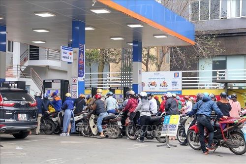 Thuế bảo vệ môi trường đối với xăng là 2.000 đồng/lít từ ngày 1/1/2023