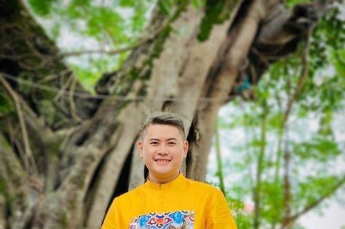 Gặp chàng trai 9X dân văn phòng mỗi tháng đi du lịch một lần