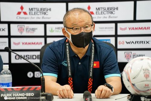 HLV Park Hang-seo không hài lòng vì ĐT Việt Nam bị Singapore cầm hòa