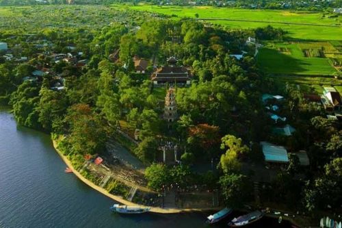 Dạo chơi khám phá 'lời nguyền' tình duyên ở ngôi chùa cổ linh thiêng nhất xứ Huế