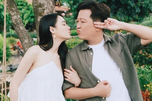 Vừa đón tin vui, Trường Giang đã tặng món quà đặc biệt cho Nhã Phương