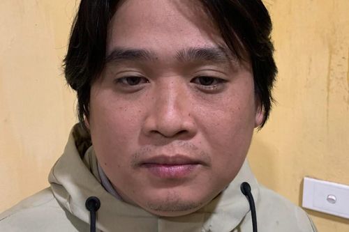 Thanh niên say rượu ra chốt 141 hét 'tôi đang cần thâm mắt, cho tôi xin cái tên' và cái kết