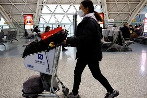 Nhiều nước châu Âu yêu cầu du khách từ Trung Quốc âm tính COVID-19 khi nhập cảnh
