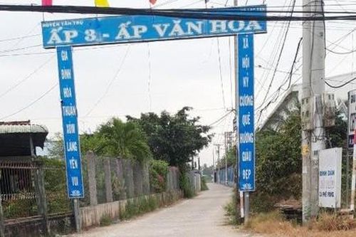 Nghi án con dùng xăng đốt cha phỏng nặng, cha chém con bị thương