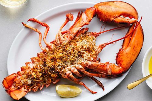 Vì sao một số quốc gia không ăn tôm hùm, cua dịp năm mới