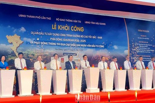 Khởi công đường bộ cao tốc bắc-nam đoạn Cần Thơ-Hậu Giang