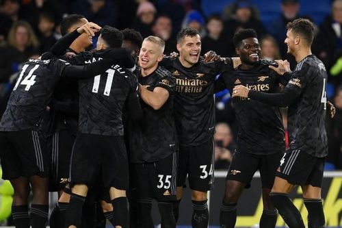 Arsenal bước vào năm mới với cách biệt 7 điểm