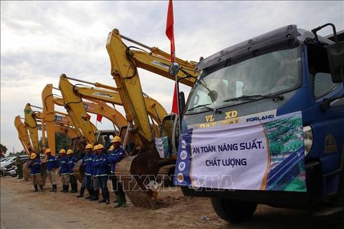 Đầu tư xây dựng dự án thành phần Hậu Giang - Cà Mau thuộc dự án cao tốc Bắc - Nam