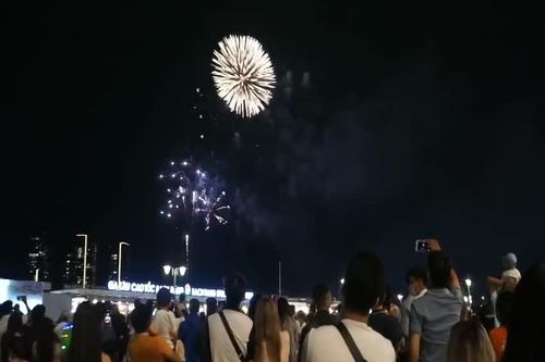 Pháo hoa rực sáng chào đón năm mới 2023