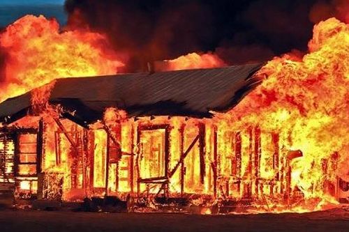 Nghi án chồng phóng hỏa sát hại vợ và 3 con nhỏ, sau đó tự tử ngày đầu năm