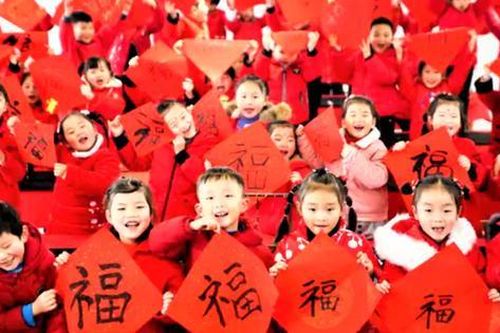 Học sinh trên thế giới nghỉ Tết Dương lịch và các ngày lễ thế nào?