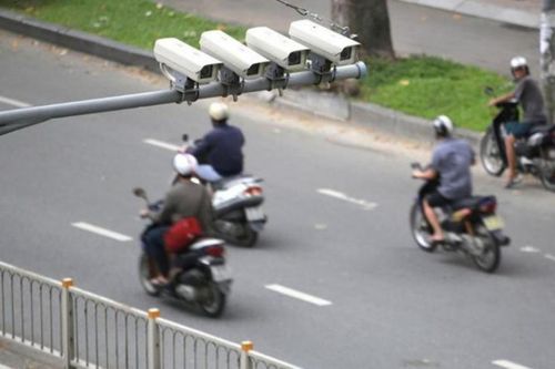 Người Hà Nội nộp phạt vi phạm giao thông qua dịch vụ công tăng