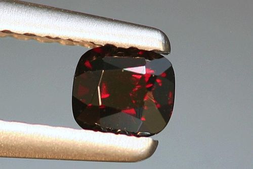 Khoáng vật hiếm nhất trên Trái Đất