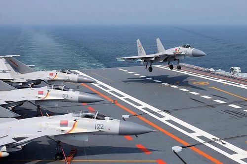 Nhật Bản điều máy bay giám sát nhóm tàu sân bay Trung Quốc