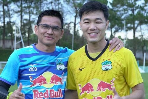 HLV Kiatisak nói gì khi Xuân Trường chia tay Hoàng Anh Gia Lai?