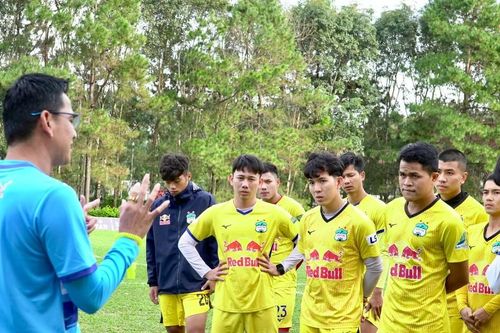 Loạt 'sao' xúc động chia tay Hoàng Anh Gia Lai