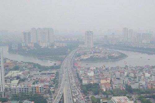 Người dân tay xách nách mang về Hà Nội sau nghỉ Tết dương lịch