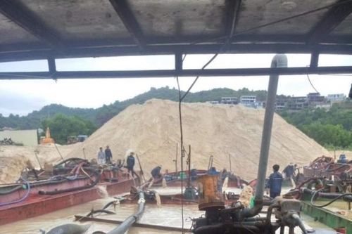 Vụ xử phạt sà lan ở Nha Trang: Cần xem xét khách quan giải trình chỉ 'chạy thử máy'