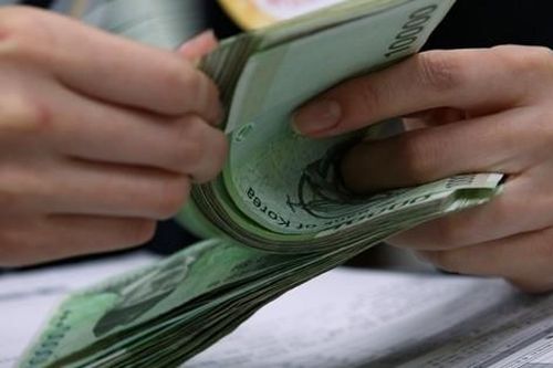 Hàn Quốc: 'Công ty nhà người ta' thưởng cuối năm cho nhân viên hẳn 120 tháng lương!