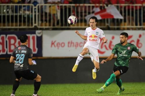 Hoàng Anh Gia Lai chia tay tiền đạo Văn Toàn