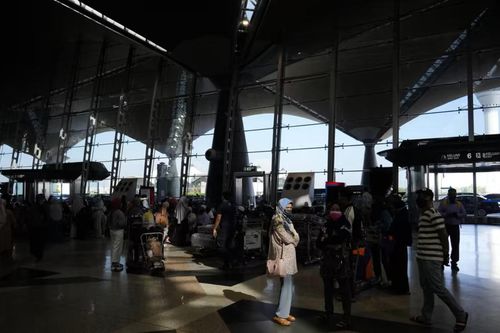 Malaysia cân nhắc áp đặt hạn chế dịch bệnh do lo ngại Covid-19