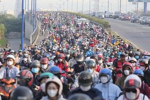 Ngày làm việc đầu tiên năm 2023, nhiều tuyến đường, cửa ngõ TPHCM ùn tắc