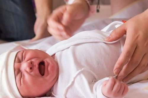 Tinh hoàn ẩn có khả năng sinh con ở tuổi trưởng thành không?