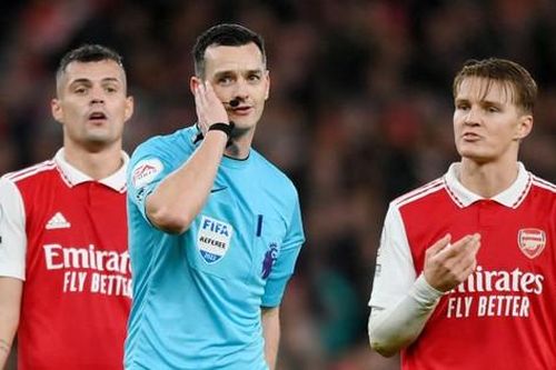 Arsenal bất lực trước 'ngựa bất kham' Newcastle