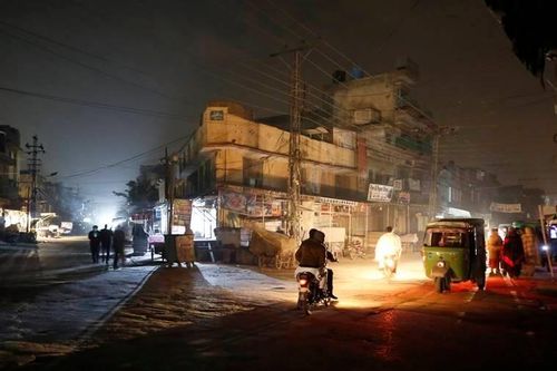Pakistan chật vật tìm cách tiết kiệm năng lượng