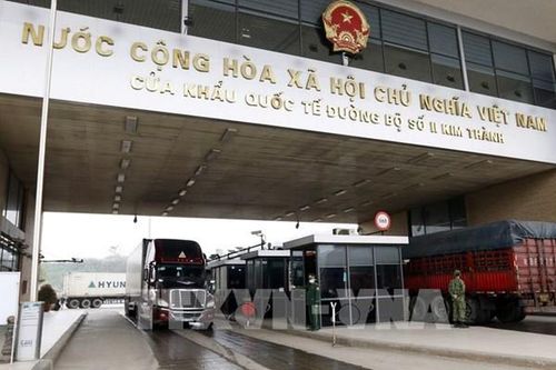 Khôi phục hoạt động tại cửa khẩu quốc tế Lào Cai