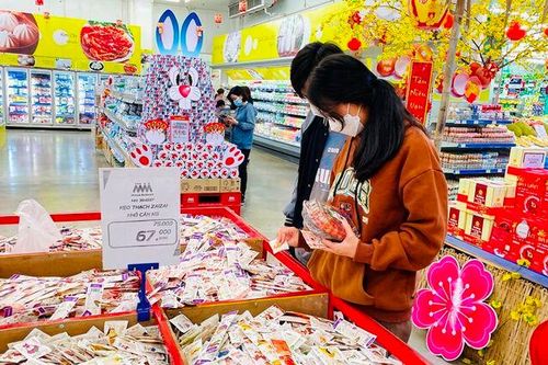 Thị trường bánh, kẹo, mứt Tết vào vụ