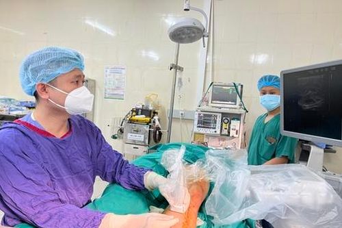 Điều trị suy van tĩnh mạch tái phát bằng laser nội mạch
