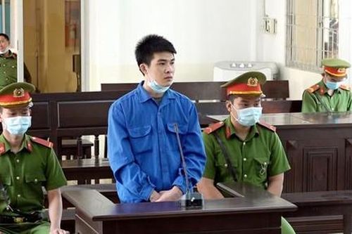 Lãnh án chung thân vì vận chuyển ma túy và súng đạn từ nước ngoài về Việt Nam