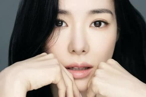Tiffany Young (SNSD): 'Khi còn trẻ tôi thích phong cách SM' và ai rồi cũng khác