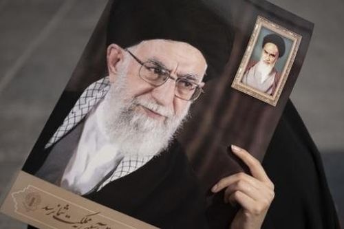 Vì sao Iran phản ứng quyết liệt, triệu Đại sứ Pháp và tuyên bố không để Paris 'đi quá giới hạn'?