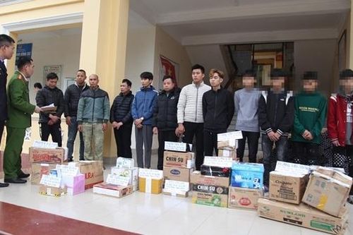 4 học sinh tham gia nhóm chế tạo, buôn bán pháo nổ
